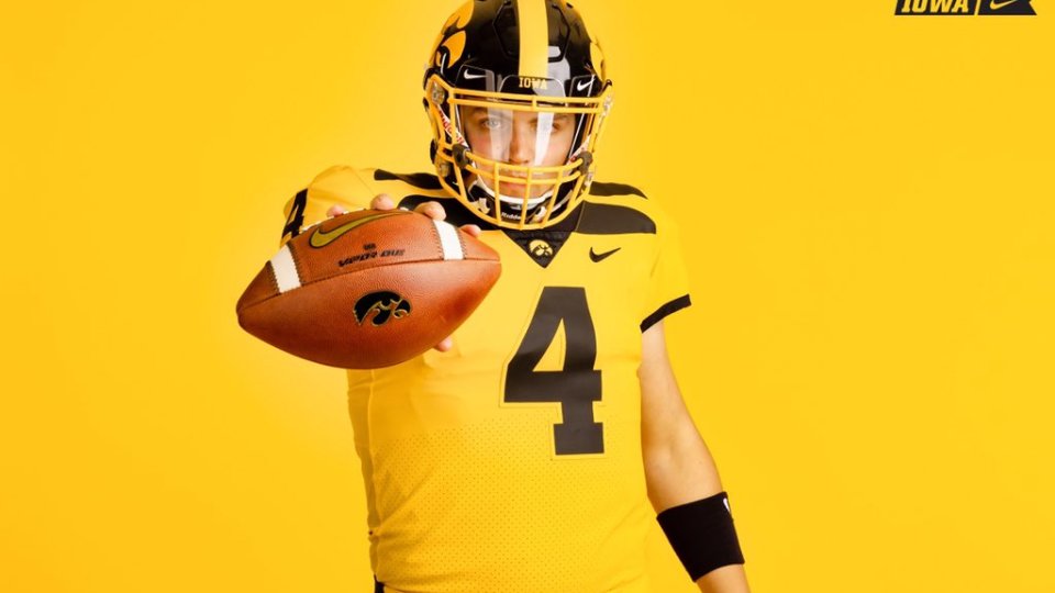 Are the Steelers teasing an alternate uniform/helmet?